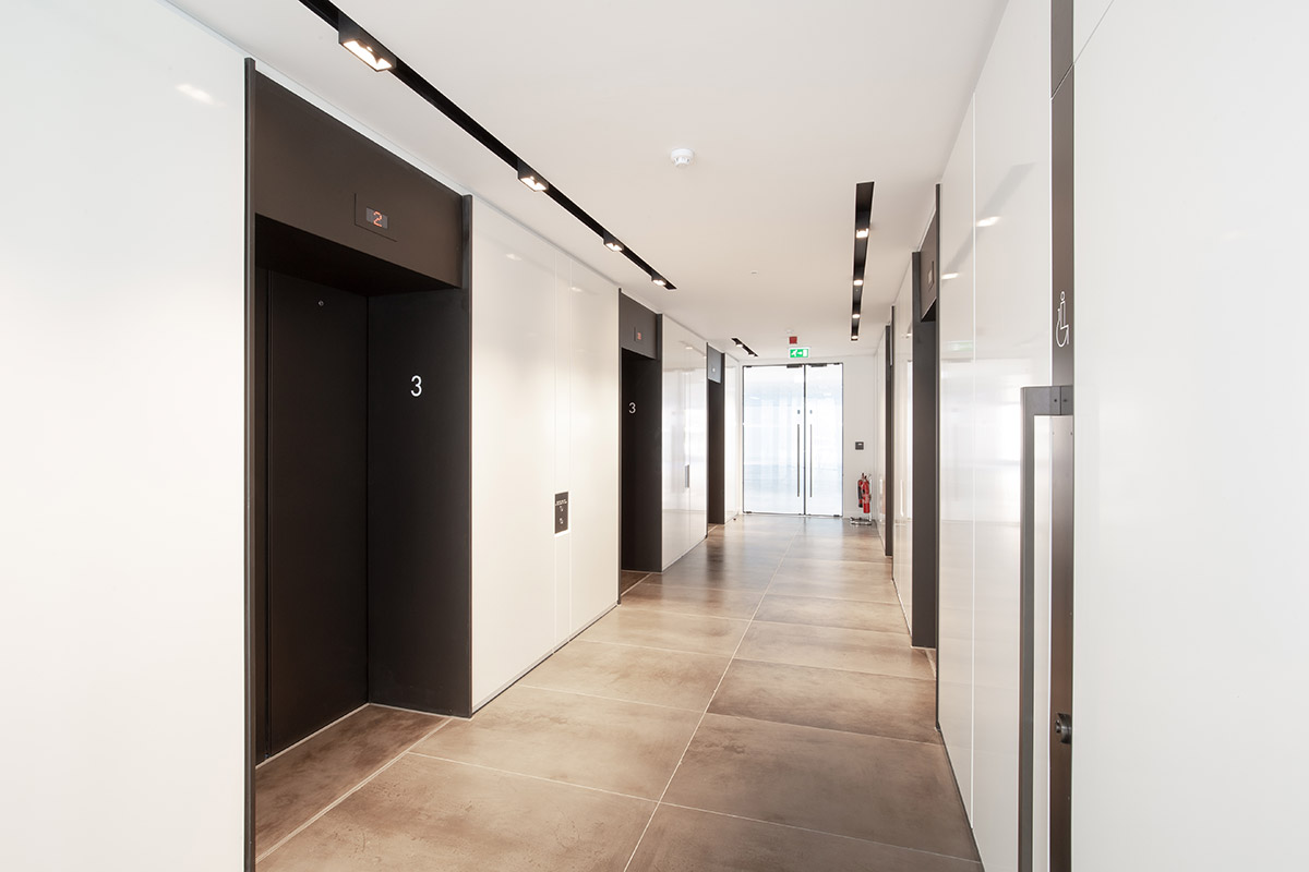 Shadbolt panels supplied to 85 Queen Victoria Street London