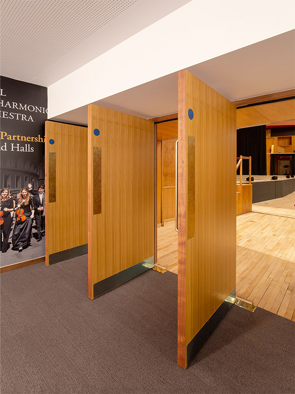 Shadbolt_Fairfield_Halls_Veneered_entrance_doors_to_auditorium